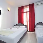 Studio Apartmani Sara