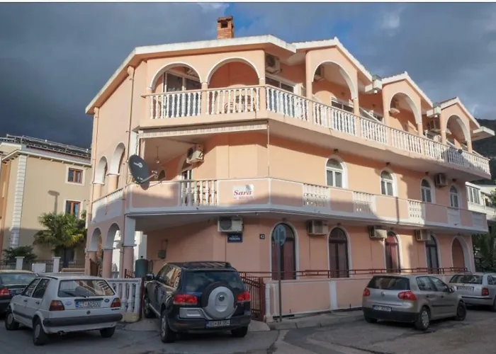 Studio Apartmani Sara