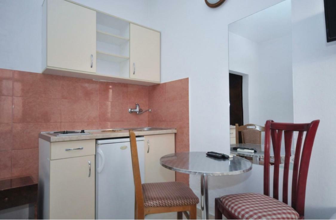 Apartment Studio Sara Budva