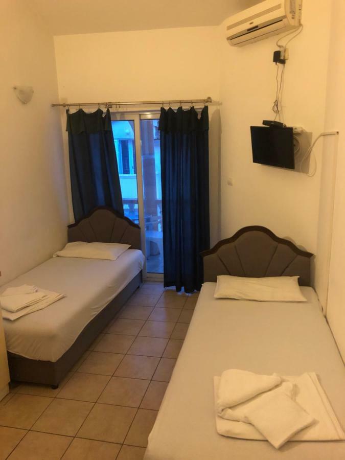 Studio Sara Apartment